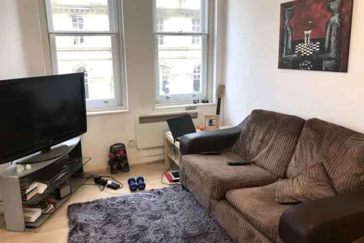 Spacious 1-Bedroom Flat Leeds City Centre Near Victoria Gate