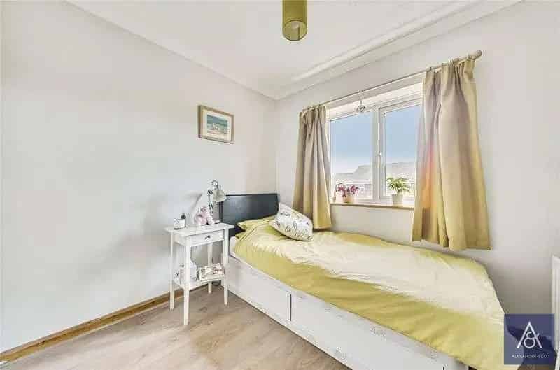5 Bed Detached House For Sale Near Amenities