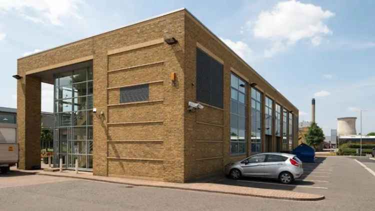 Industrial For Rent in Slough, England