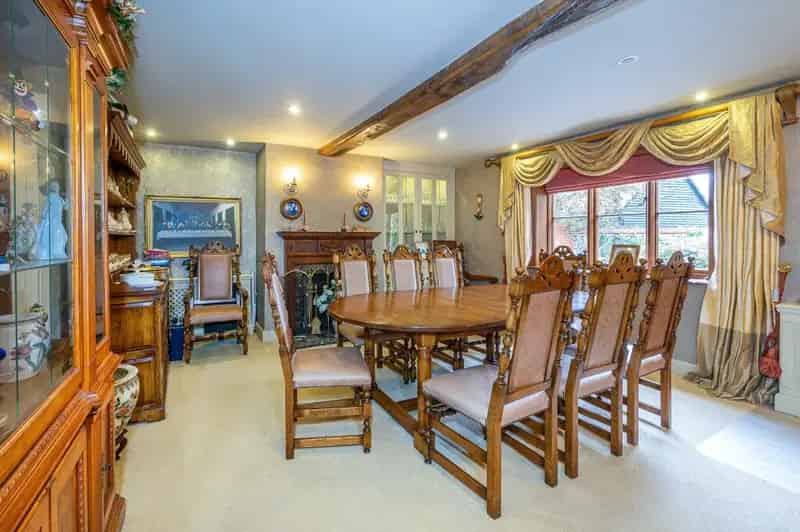 Grade II Listed Farmhouse in Lewknor Oxfordshire