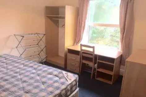 5 Bedroom House Southampton - Students Sharers
