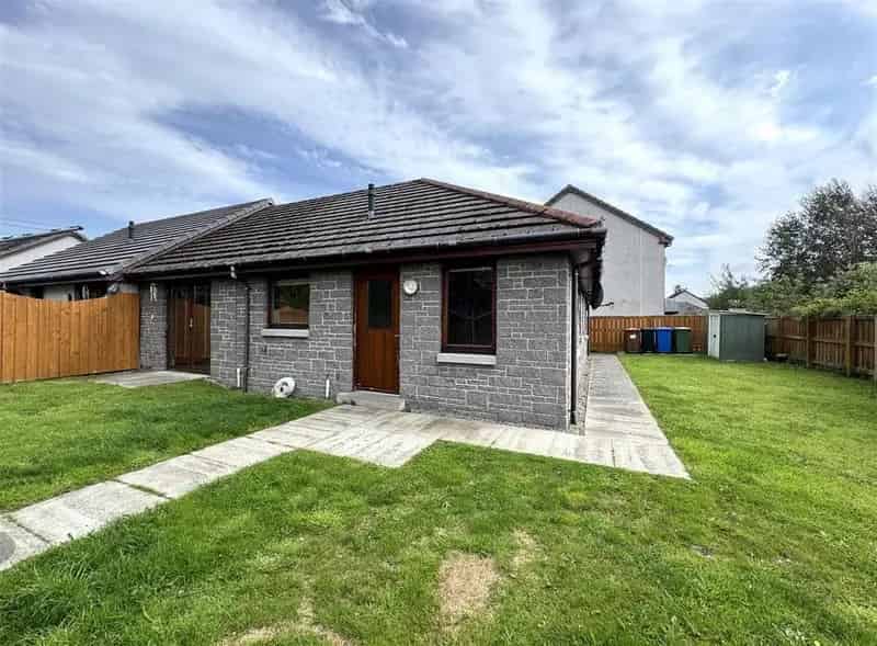 3 Bedroom Semi-Detached Bungalow For Sale