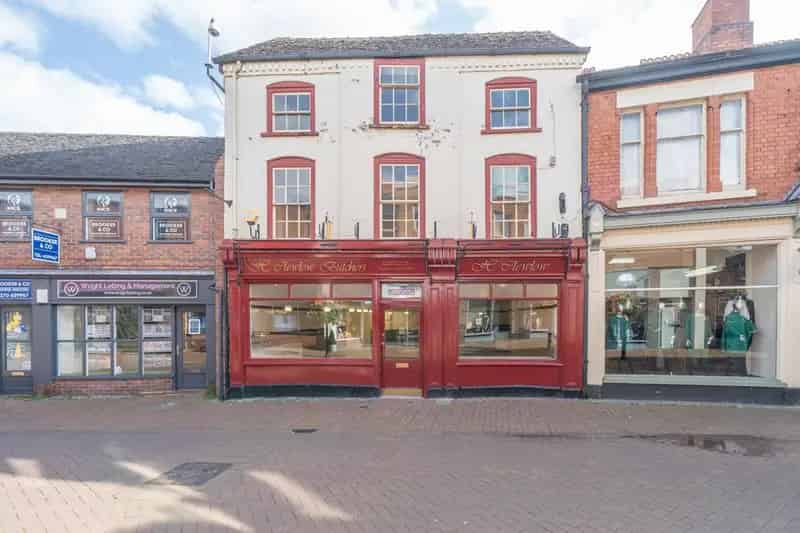 Retail Premises 3799 sq ft FreeholdLeasehold