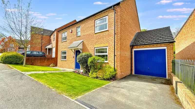 4 Bedroom Detached House for Sale