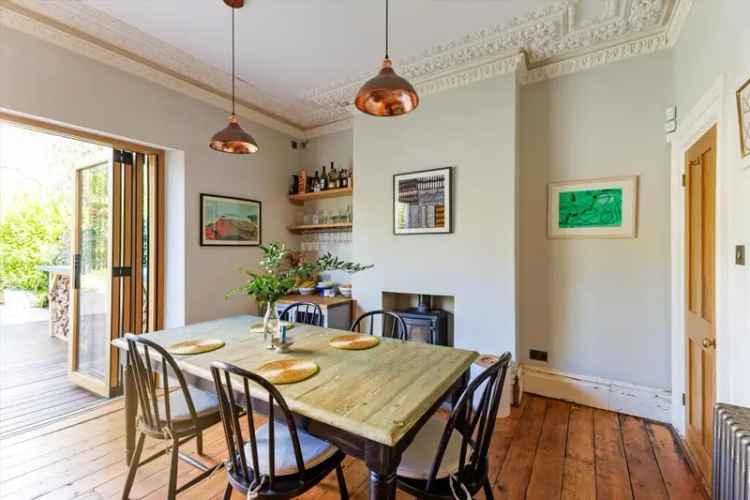 6 Bedroom Semi Detached House For Sale