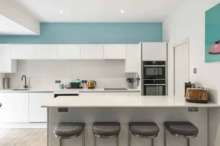 2 Bedroom Apartment Covent Garden South Facing Terrace