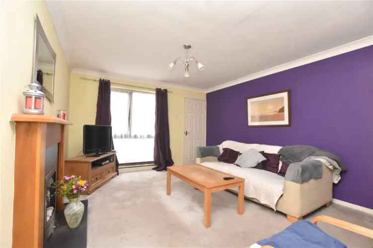 House For Sale in Leeds, England