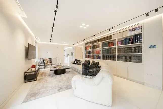 Three Bedroom Duplex Apartment for Sale in London NW3