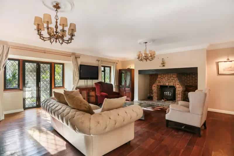 5 Bedroom Detached House Brighton