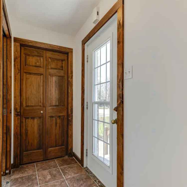 3 Bedroom House for Sale in Dorval South