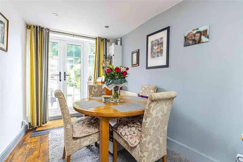 3 Storey House for Sale - Charming Home with Modern Convenience