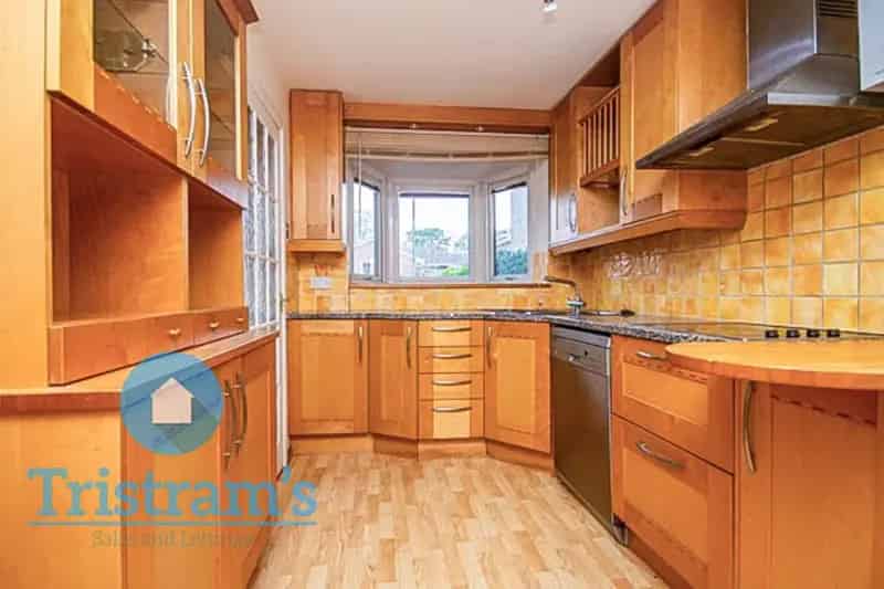 3 Bedroom Detached House to Rent