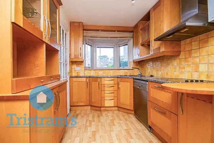 3 Bedroom Detached House to Rent