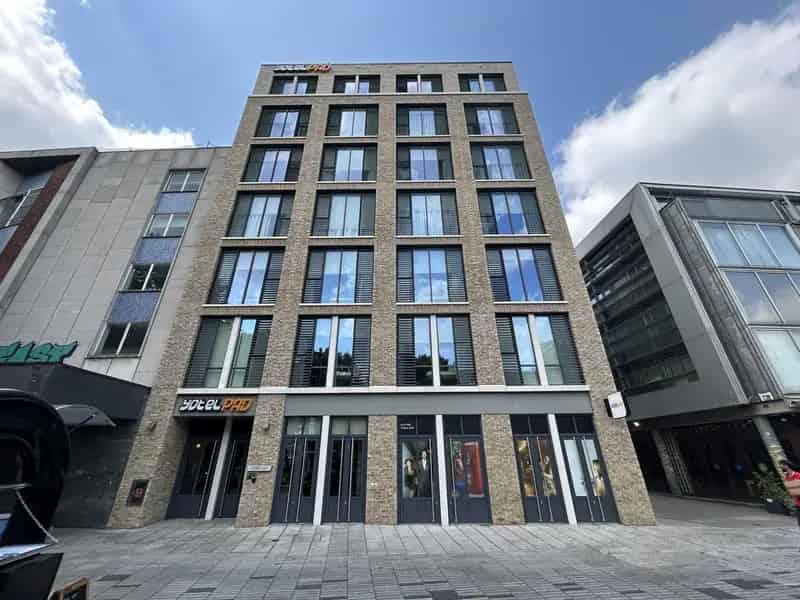 Commercial property For Rent , London, England