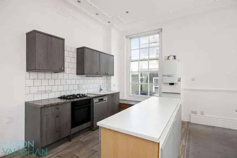 3 Bed Seafront Duplex Apartment For Sale