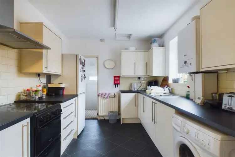 3 Bedroom Student Flat to Rent - Summer 2025