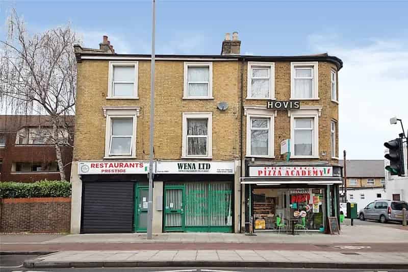 Commercial Unit with 2 Residential Flats Investment Opportunity