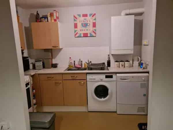 Spacious 1-Bed Flat Near Park  Free Parking  Brighton