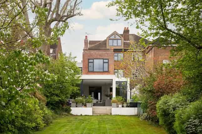 Family Home in Chiswick Near Thames