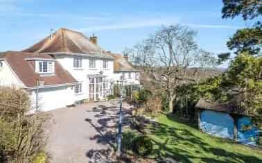 Seaton Family Home: 4 Double Bedrooms, Gardens, Ample Parking