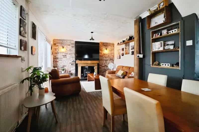 3 bedroom semi-detached house