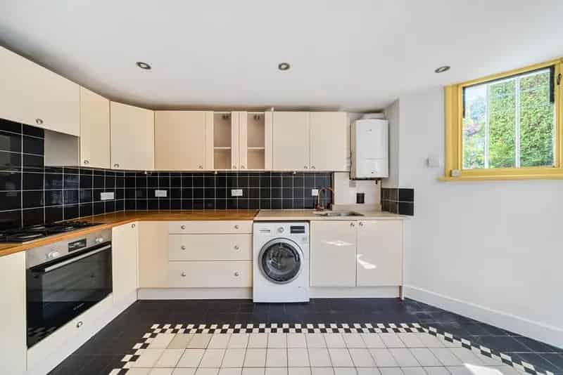 Two Bedroom Period Conversion Telegraph Hill