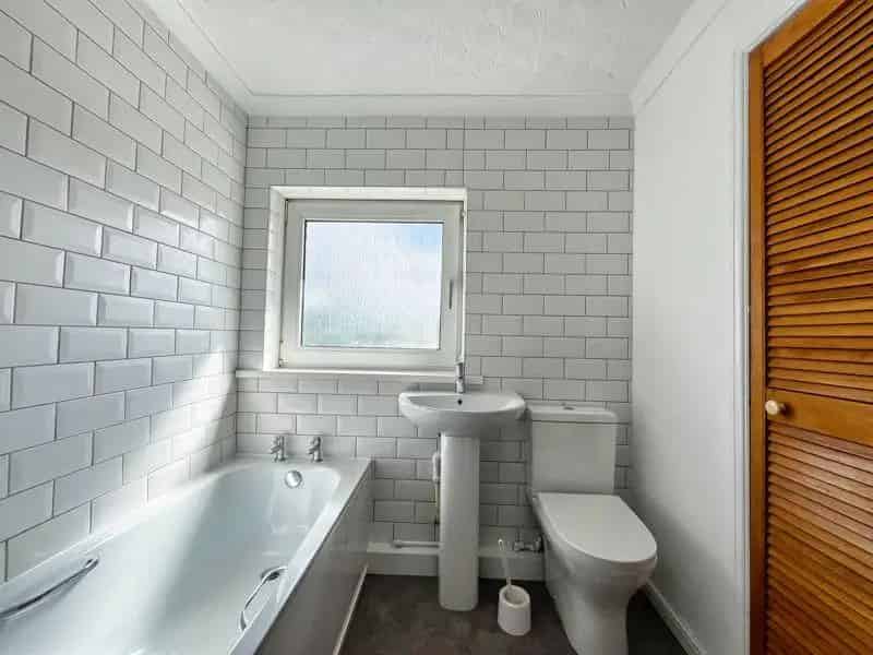 3 Bed Semi-Detached House for Sale