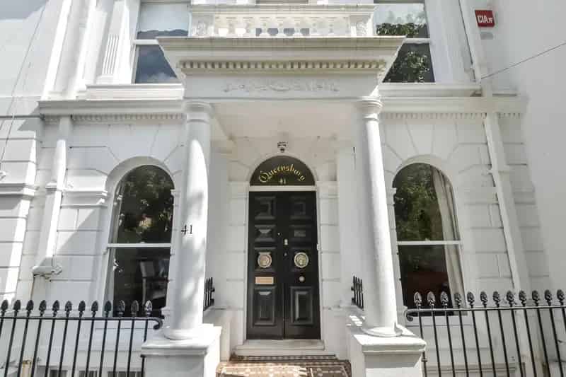 Substantial Victorian Townhouse Six Bedrooms Southsea Hampshire