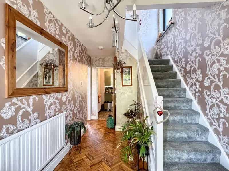 3 Bed Semi-Detached House for Sale Extended Kitchen and Bathroom