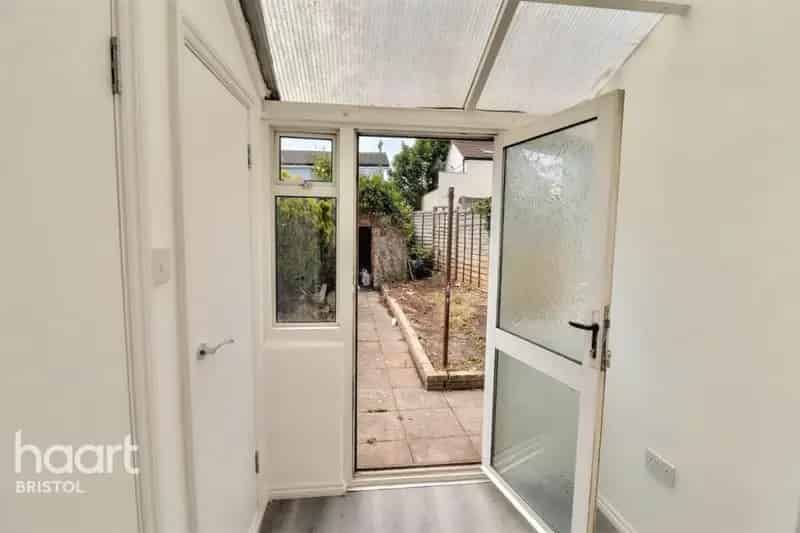 4 Bedroom Terraced House No Deposit Option Available