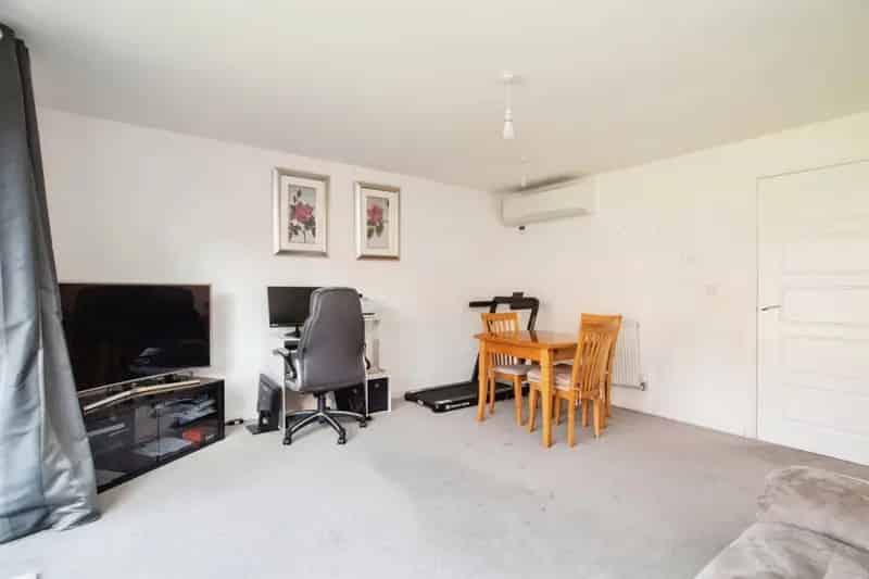 3 Bed Semi Detached House in Swallowfields