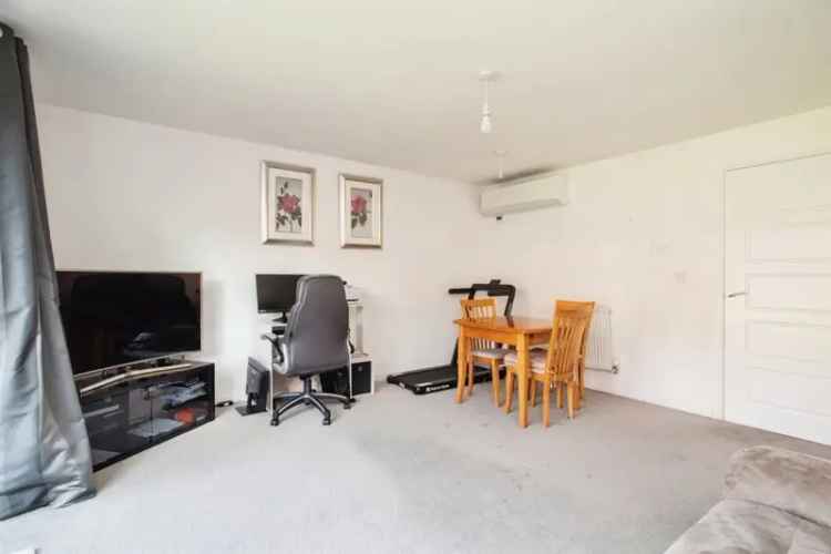 3 Bed Semi Detached House in Swallowfields