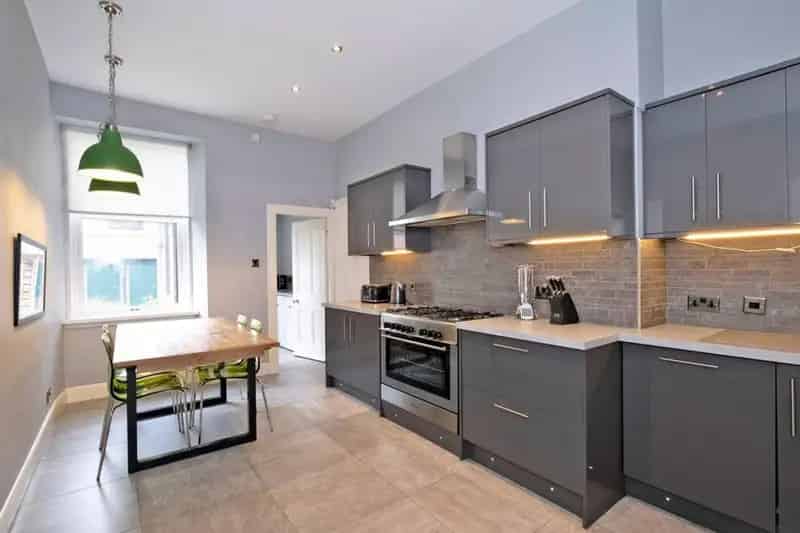 2 Bedroom Ground Floor Flat for Sale in Scotland