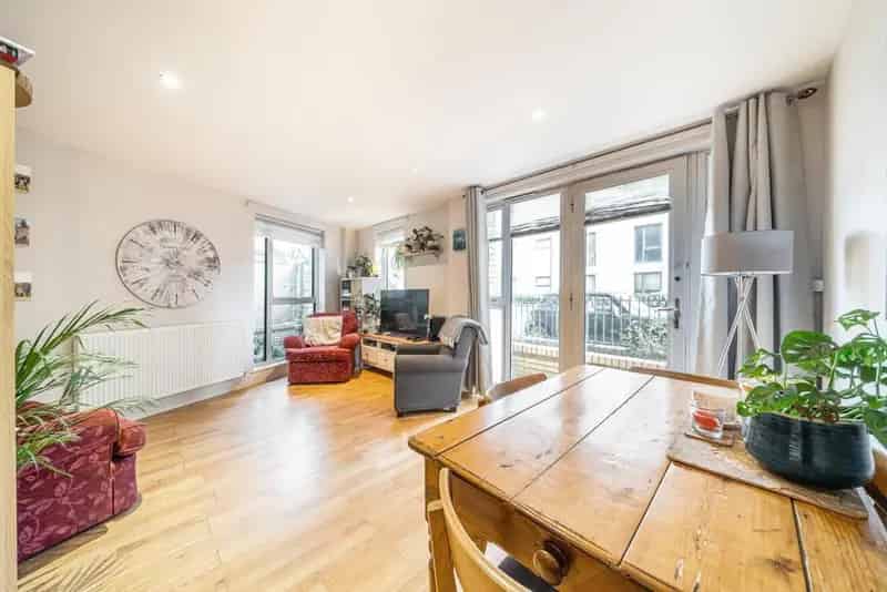 Two Double Bedroom Apartment Ground Floor Modern Development