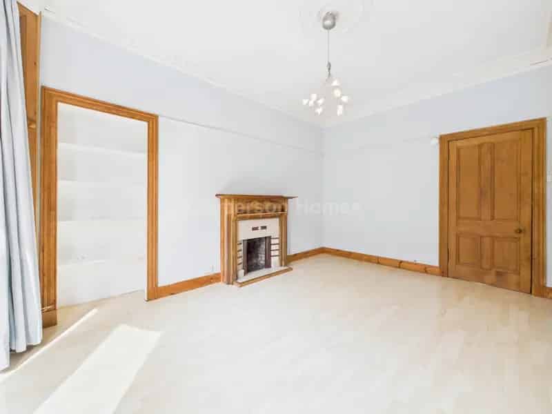 2 Bedroom Flat House to Rent in Partick Glasgow