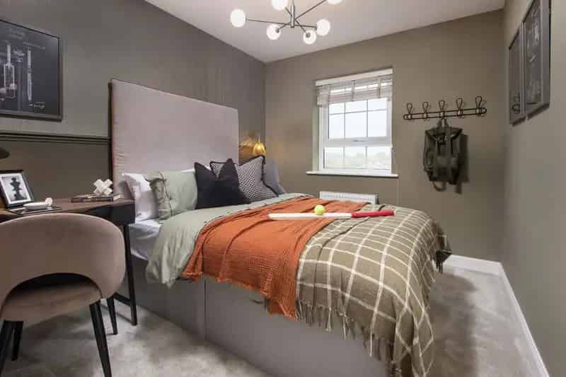 4 bed house for sale