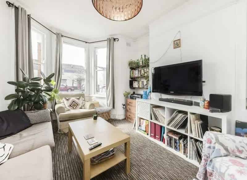 Spacious 3-Bedroom House with Garden