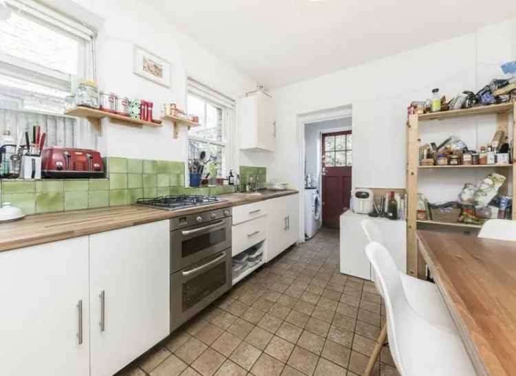 House For Sale in London, England