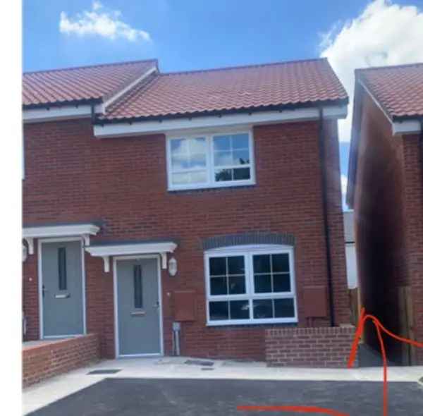 2 Double Bedroom House with Shed and Garden