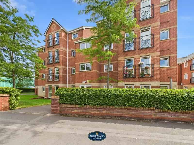 2 Bedroom Maisonette Near Coventry City Centre
