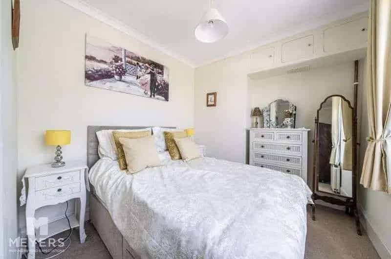 2 Bed Semi Detached House For Sale