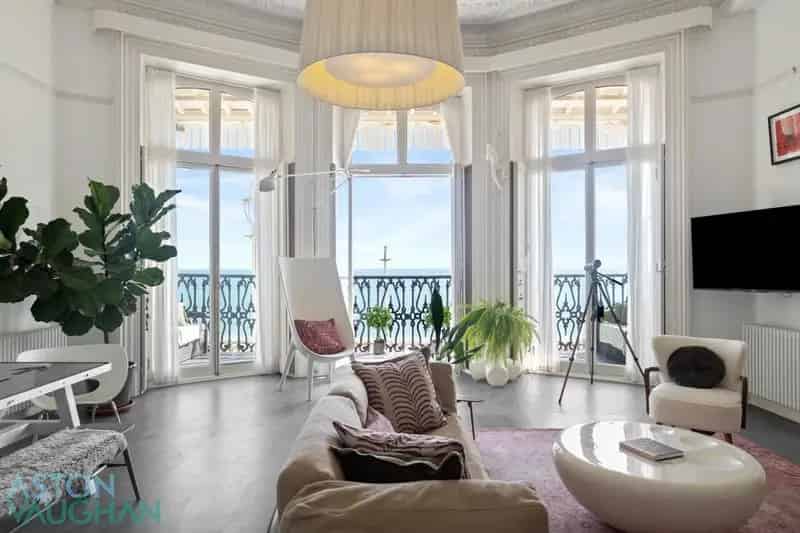 3 Bedroom Seafront Apartment Brighton Kemp Town