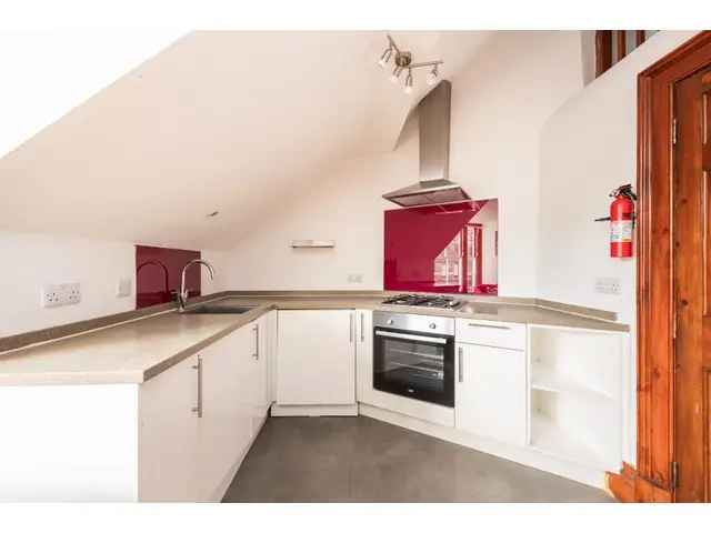 2 bedroom flat  for sale