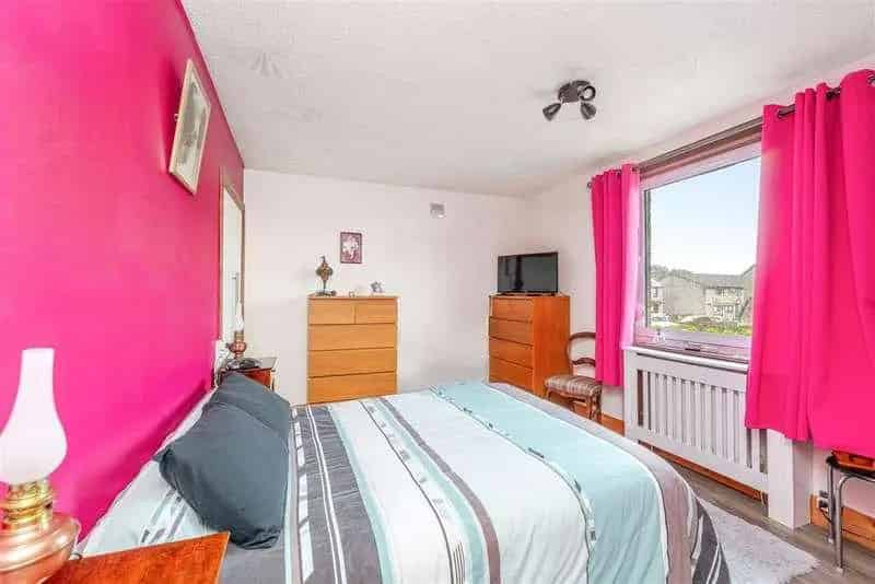 3 Bed Flat for Sale in Bathgate