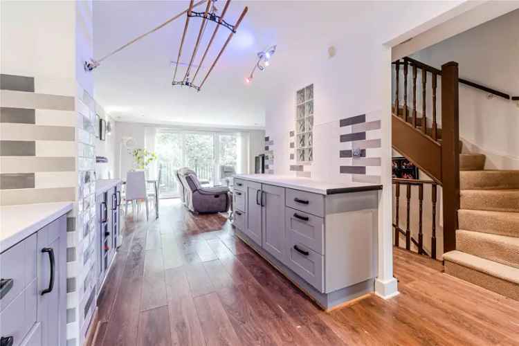 House For Sale in Leeds, England