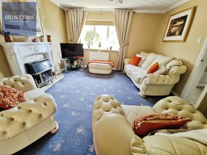 4 bedroom House
 For Sale