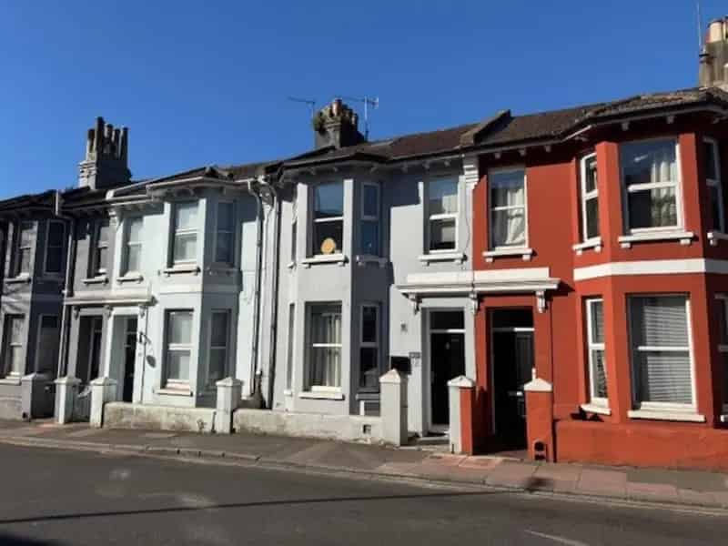 6 Bedroom Terraced House for Sale