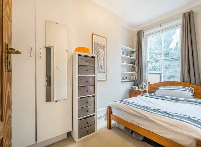 Highgate Period Conversion Flat - Share of Freehold