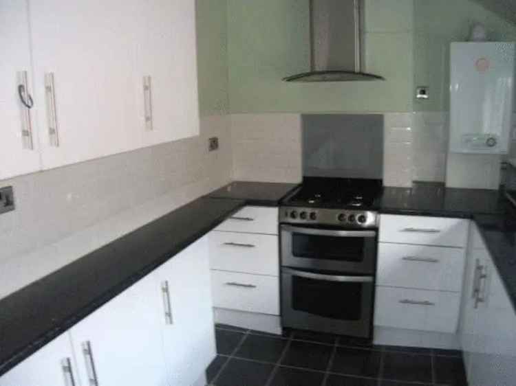 3 bedroom flat to rent