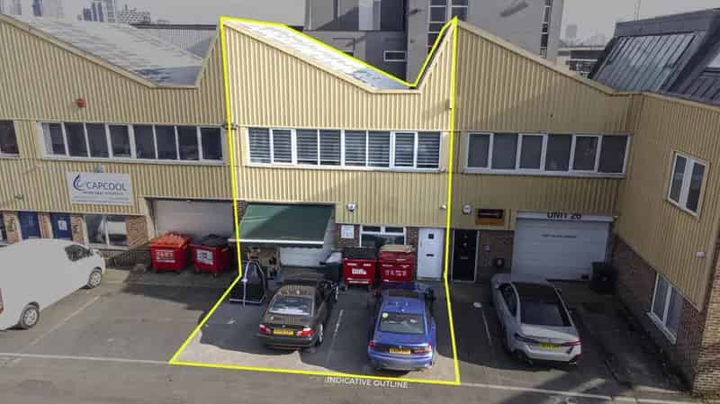 Perivale Business Unit: Warehouse Office Space near A40
